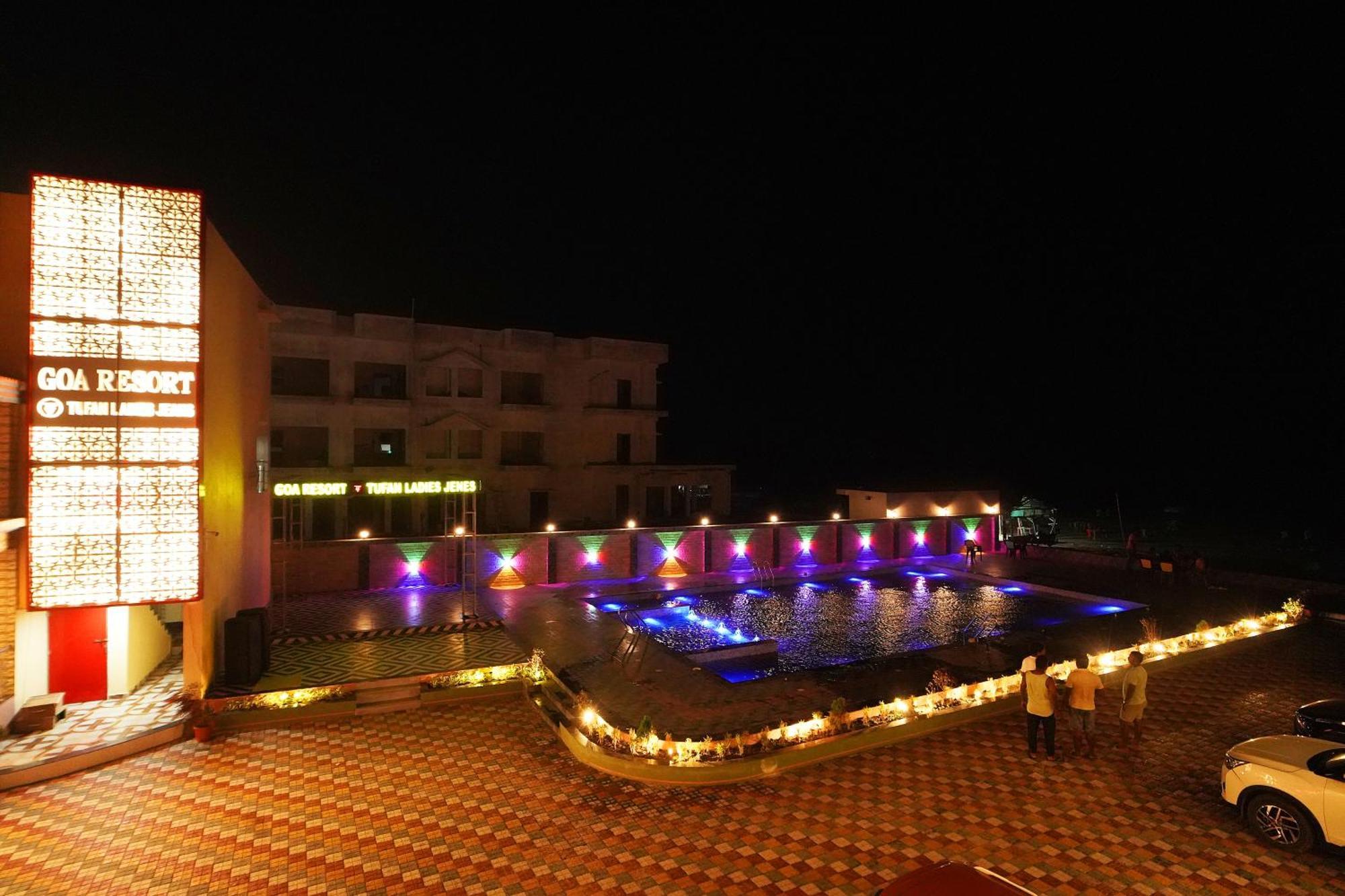 Goa Beach Resort On Beach Мандармани Экстерьер фото
