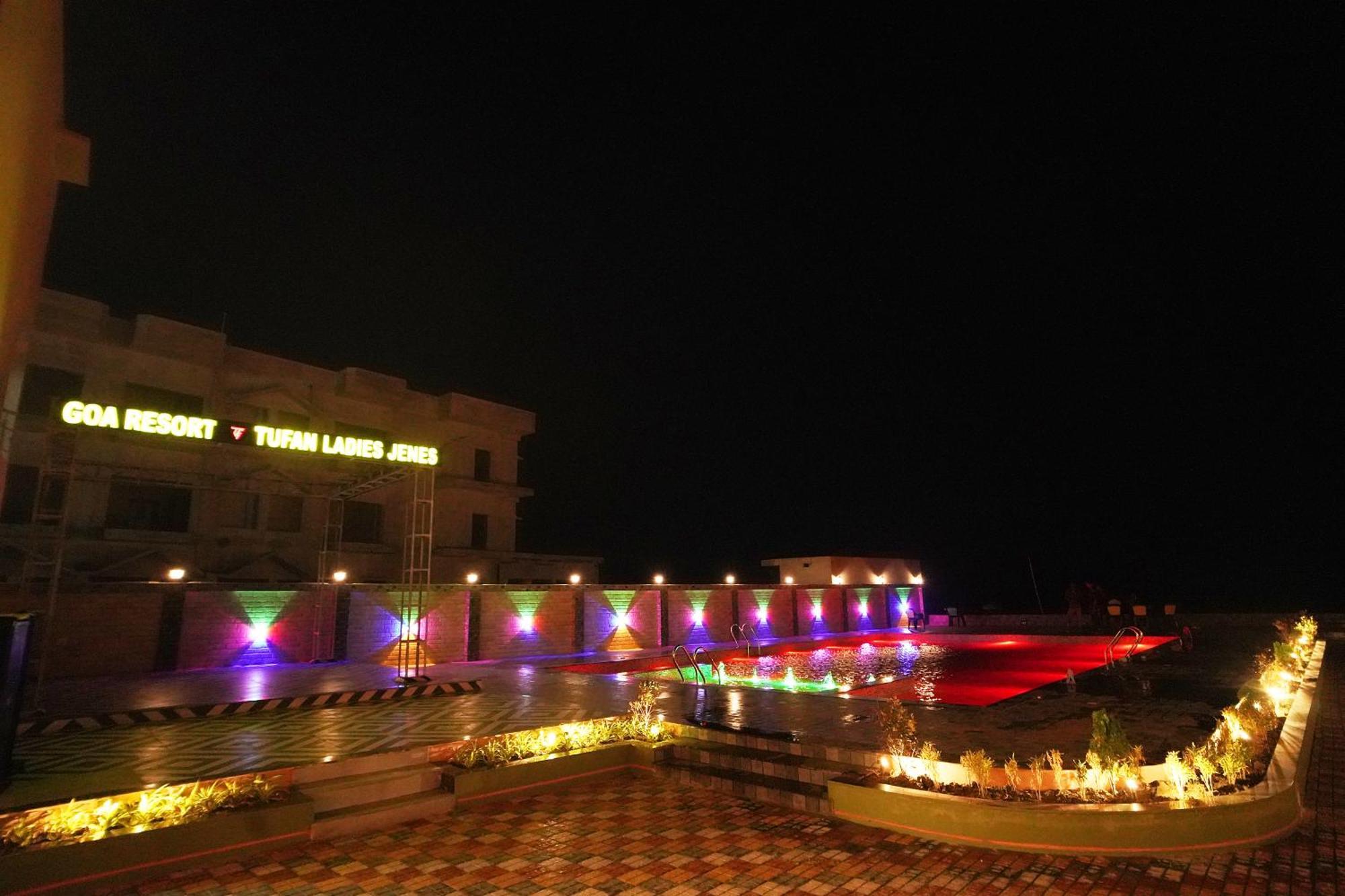 Goa Beach Resort On Beach Мандармани Экстерьер фото